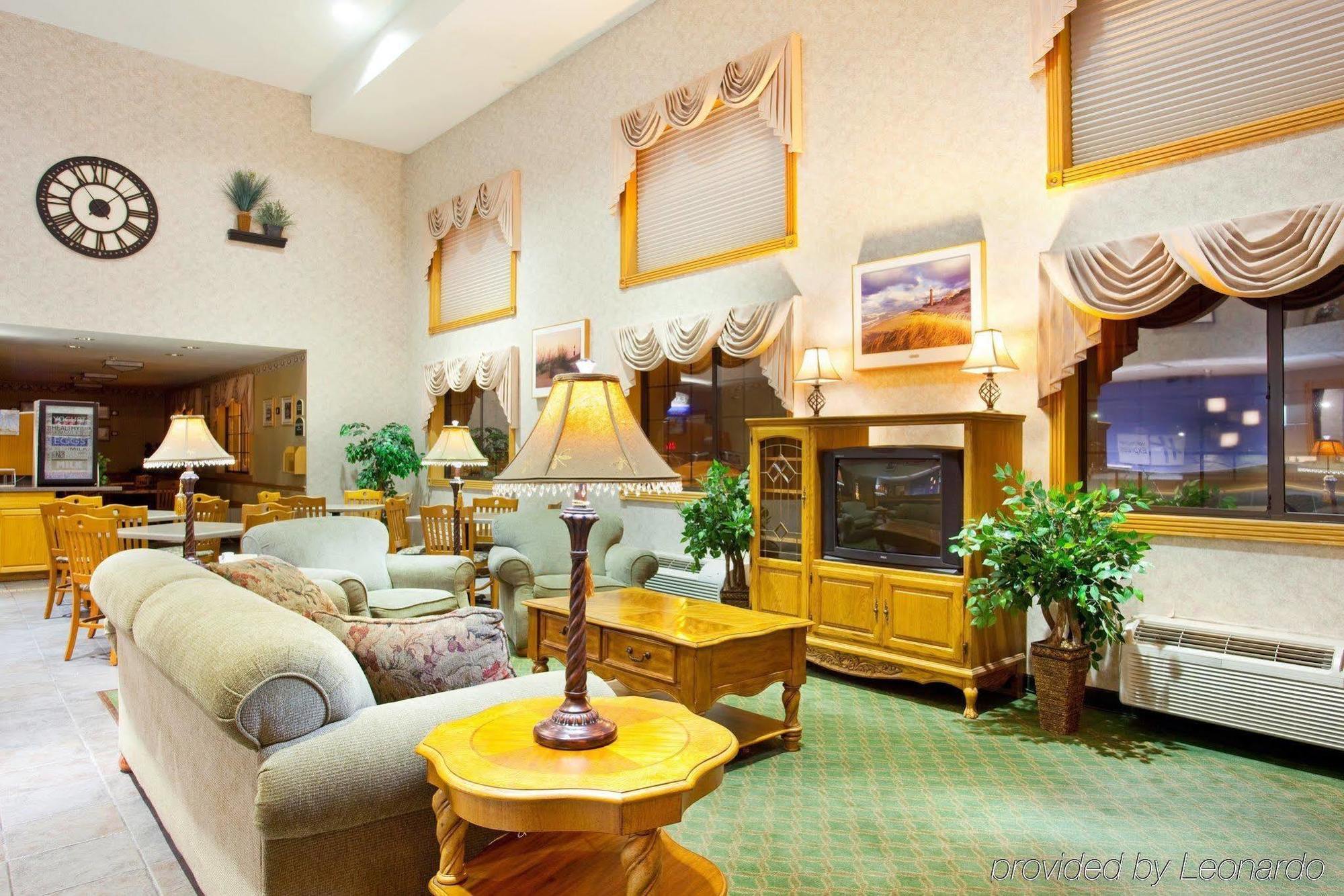 Comfort Inn Ludington Near Us-10 Exteriér fotografie
