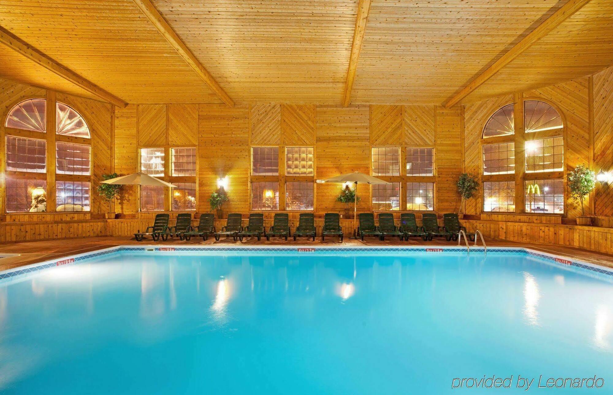 Comfort Inn Ludington Near Us-10 Exteriér fotografie